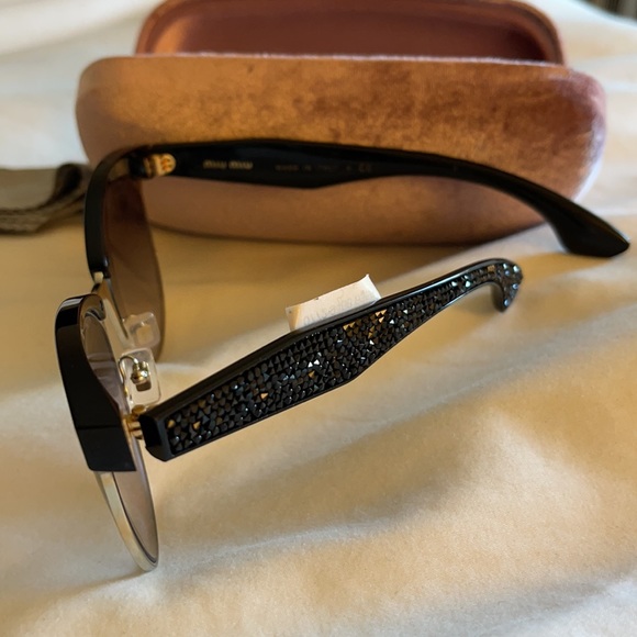 MIU MIU Black sunglasses main image 7